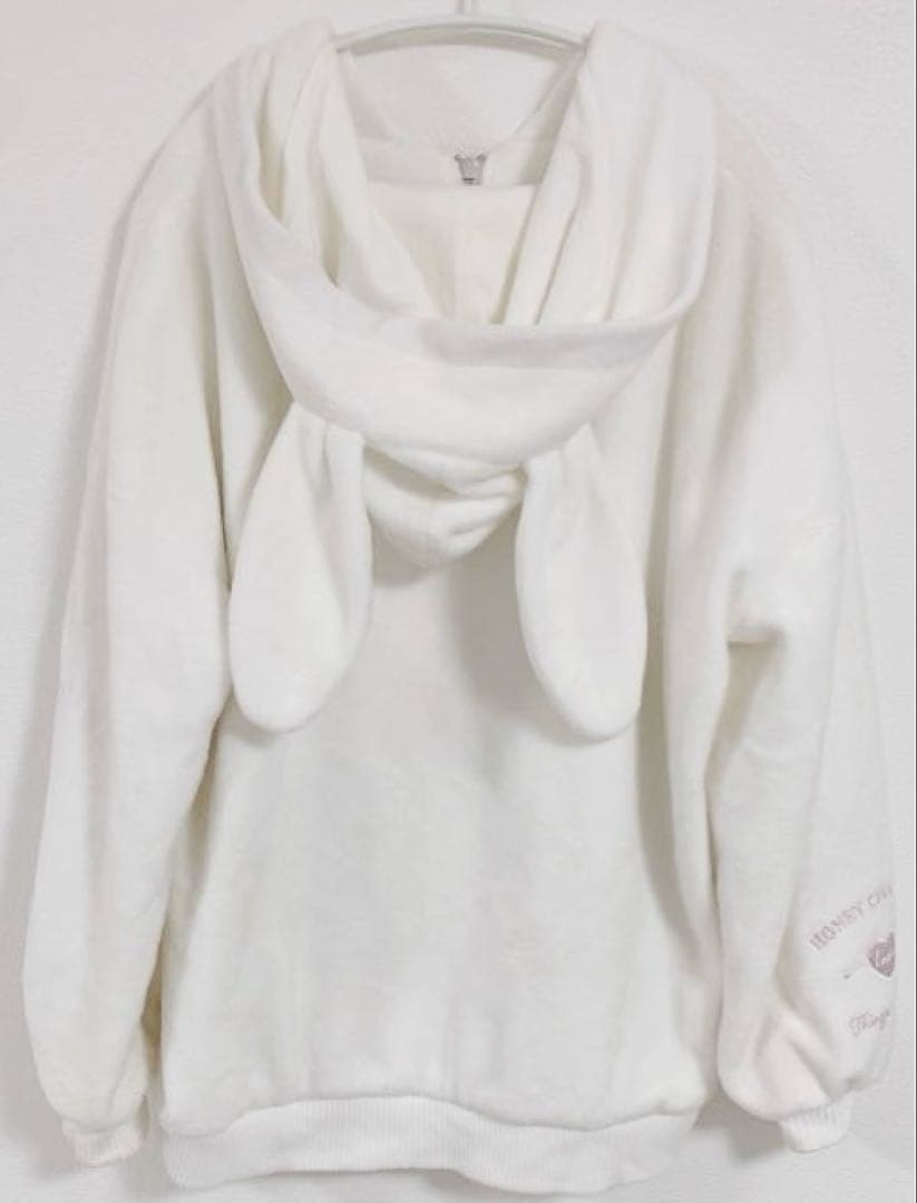 Honey Cinnamon ハニーシナモン うさ耳シャギージップパーカー 白