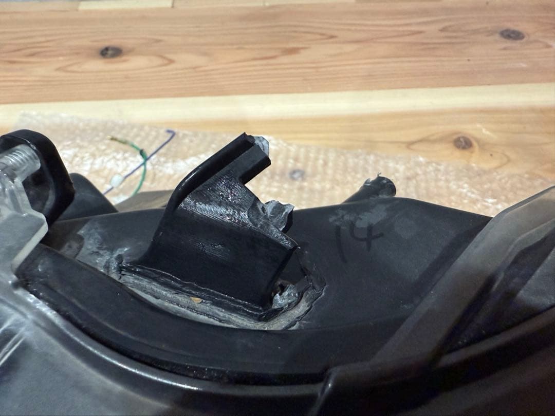 210系クラウン後期 社外ヘッドライト 左右セット