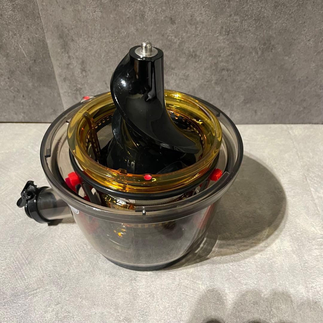 Kuvings クビンスjSG-121　ホールスロージューサー 白