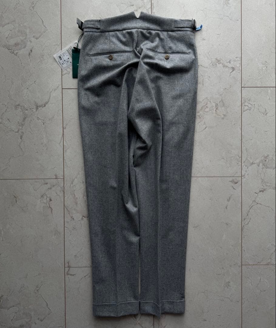 【極美品・未使用級】 BERWICH ベルウィッチ カノニコウール100%