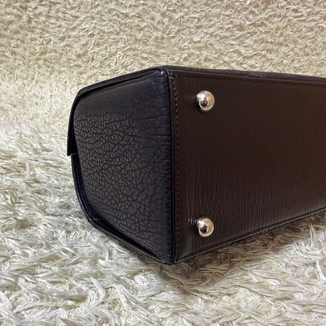 ☆極美品☆JRA認定　ハンドバッグ　シャークスキン　フォーマル　ボックス　黒