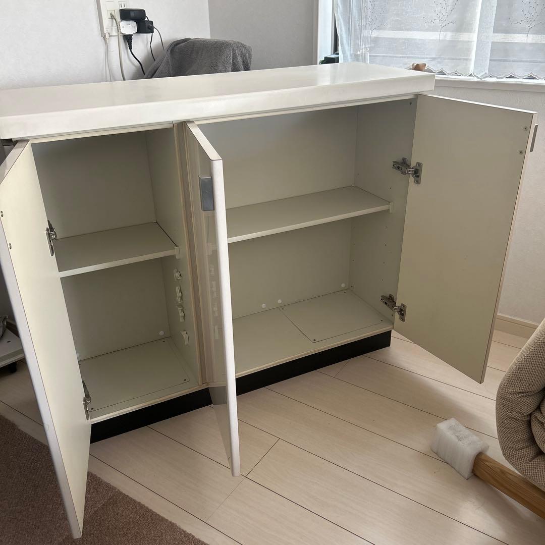 《お値下げ中》カウンター収納（白）