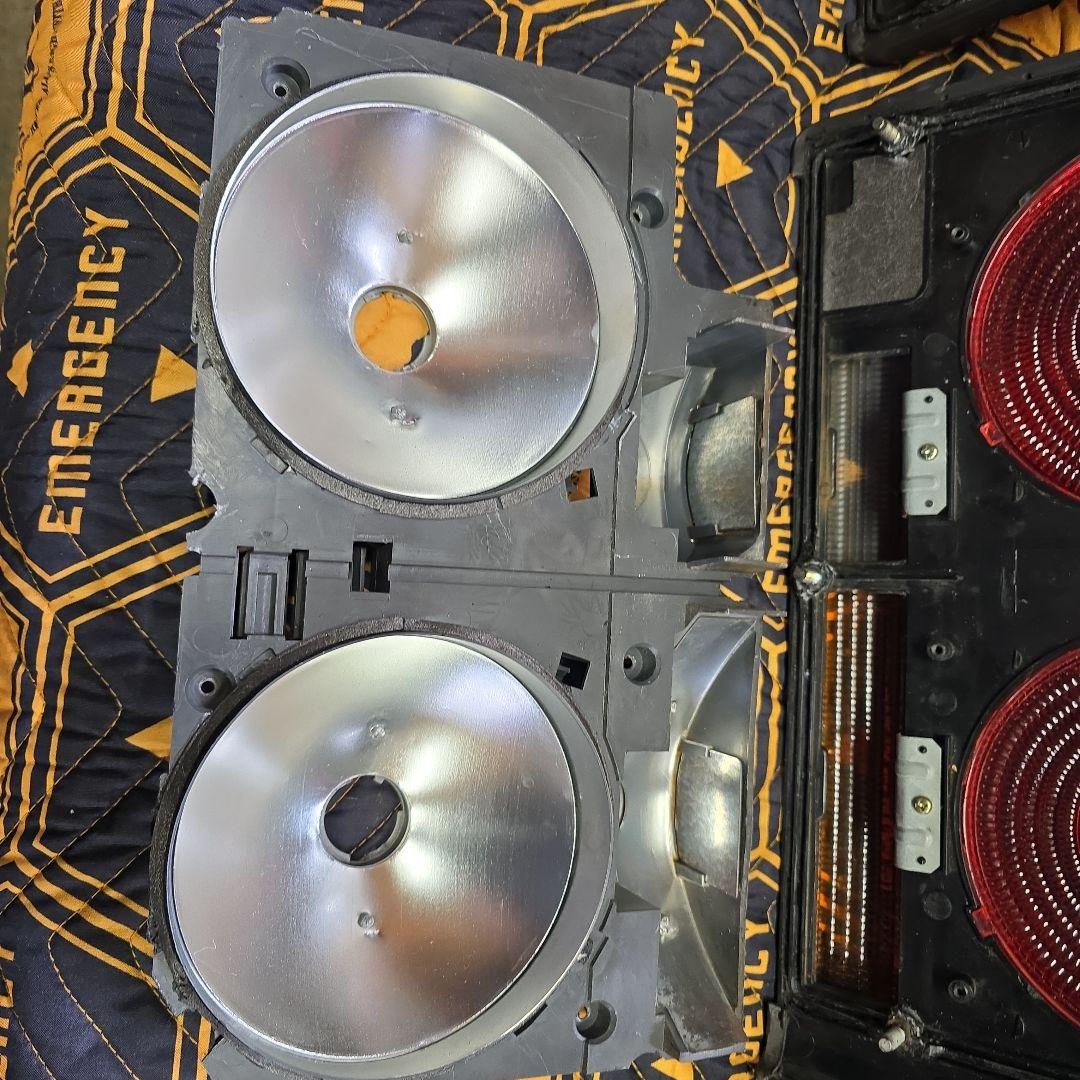 DR30 スカイライン　テールレンズのみ　左右セット　ジャンク品