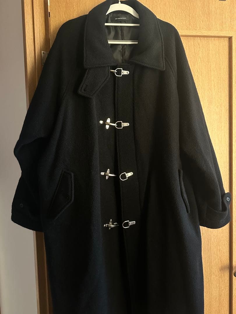 極美品Not conventionalバックルコート