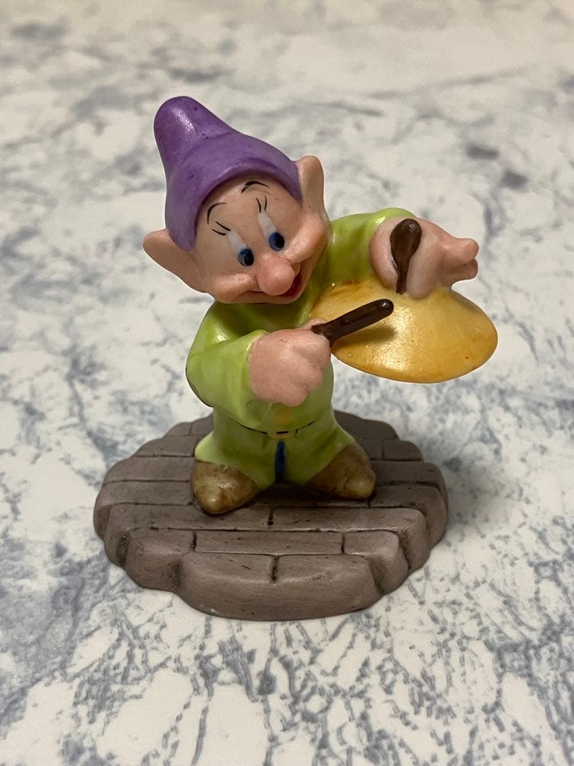 加藤工芸　白雪姫と7人のこびと　ガーデンフィギュアコレクション