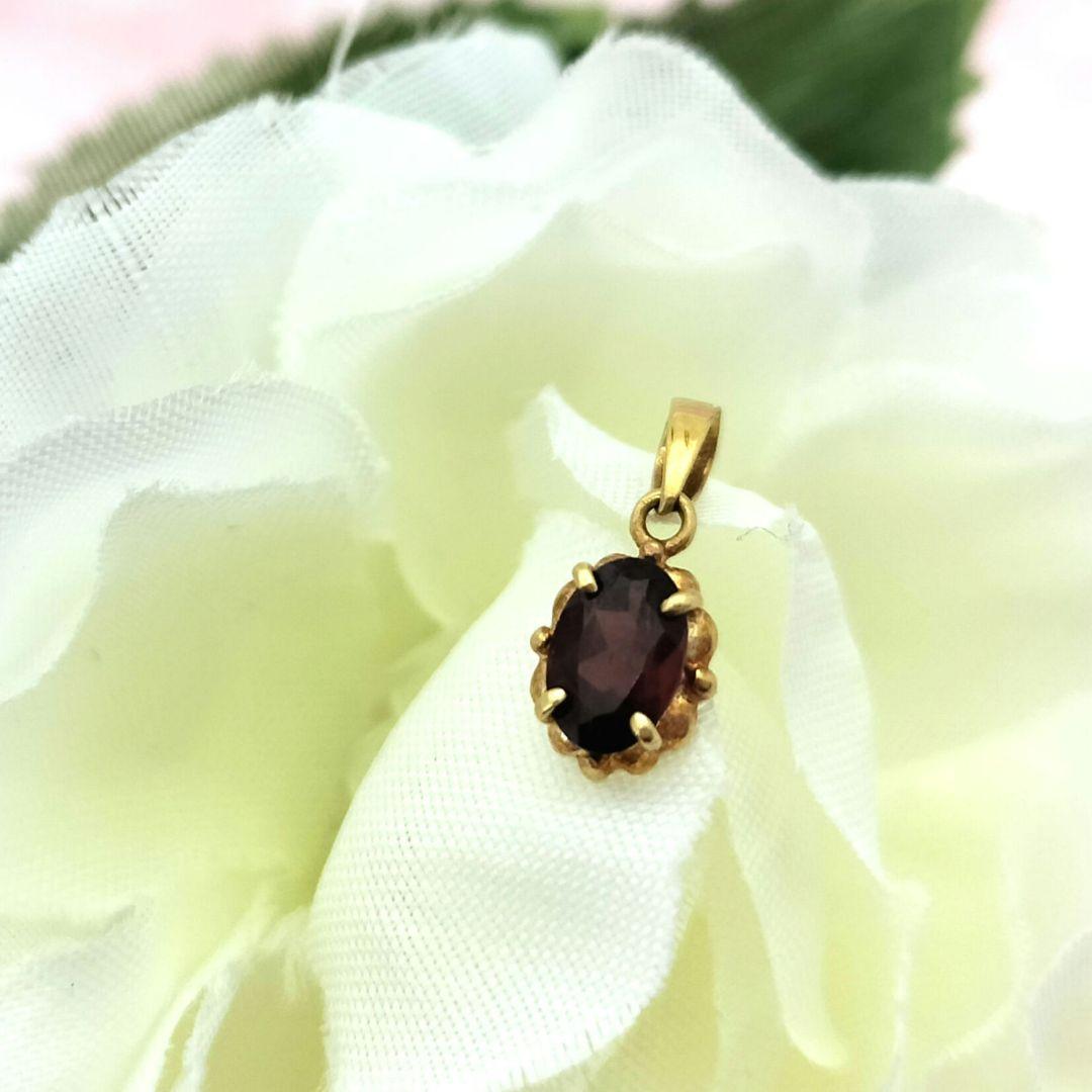 K18 ガーネット ペンダントトップ オーバルカット