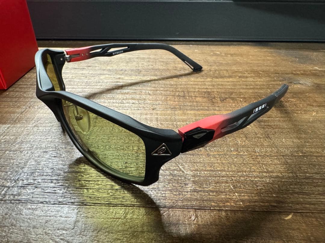 ISSEI & ZEQUE & TALEX 偏光サングラス ステルス