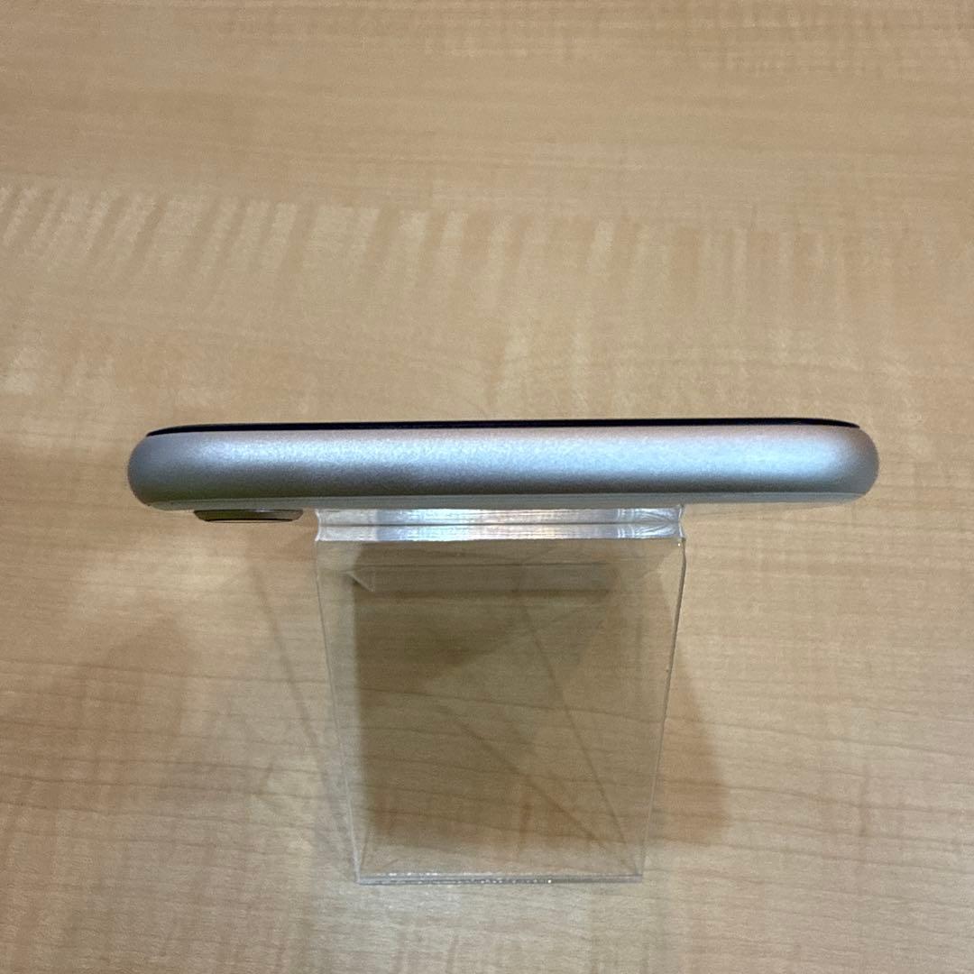 【美品】iPhone SE 第3世代 スターライト 64GB SIMフリー