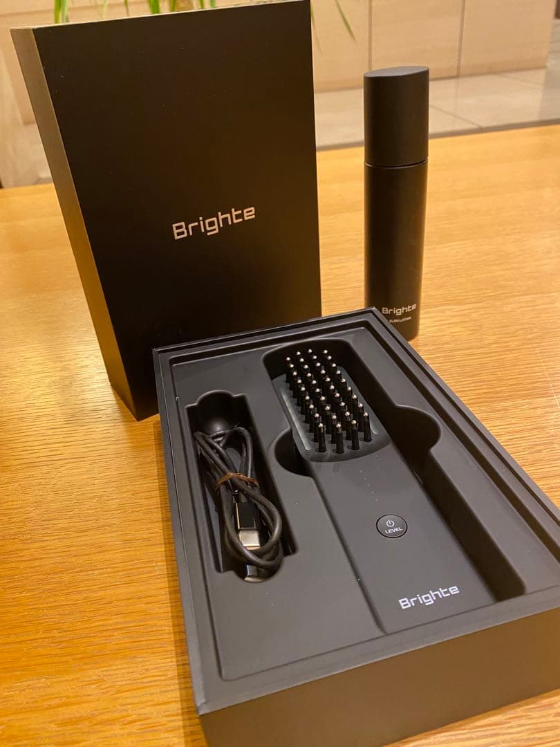 Brighte エレキブラシ　専用化粧水付き