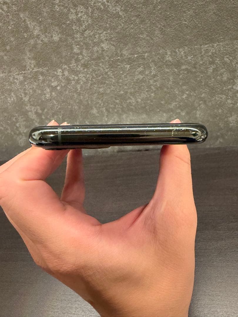 【美品】iPhone11pro 256GB ミッドナイトグリーン　SIMフリー