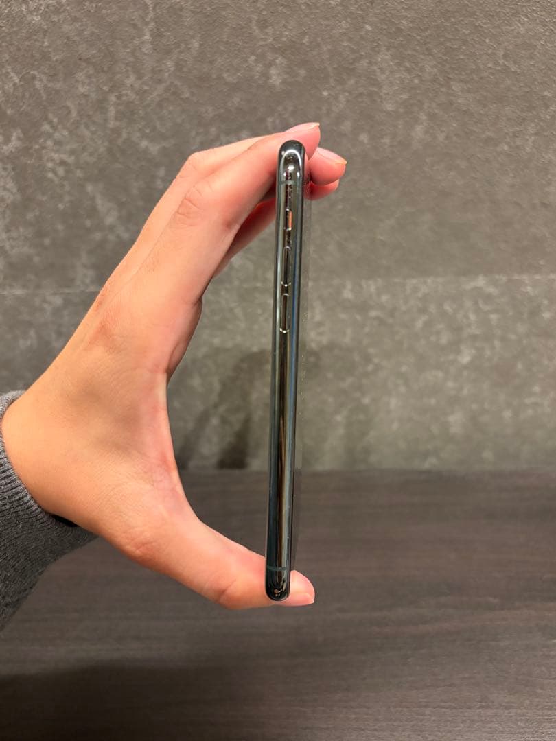 【美品】iPhone11pro 256GB ミッドナイトグリーン　SIMフリー