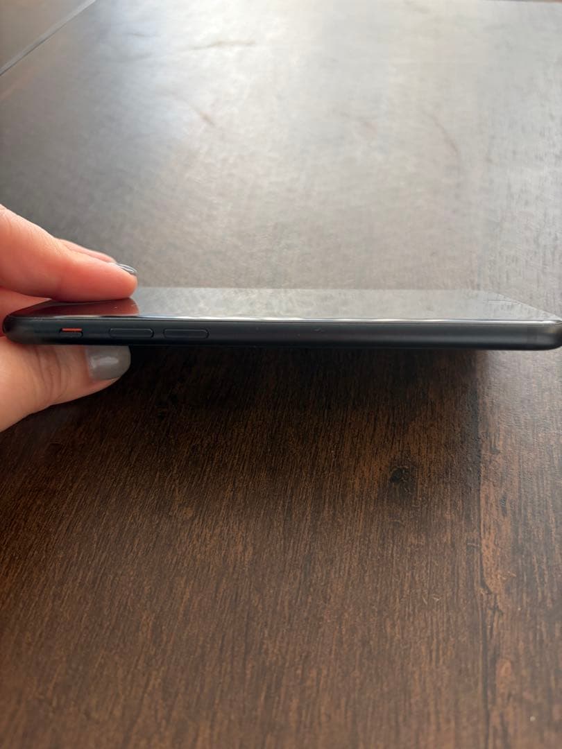 Apple iPhone SE (第3世代) ブラック 本体