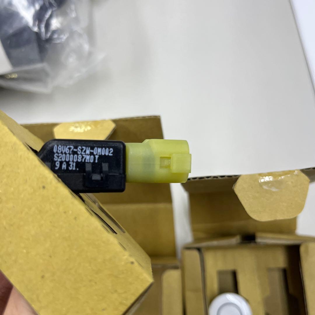 ホンダ　ステップワゴンスパーダ　リヤコーナーセンサー