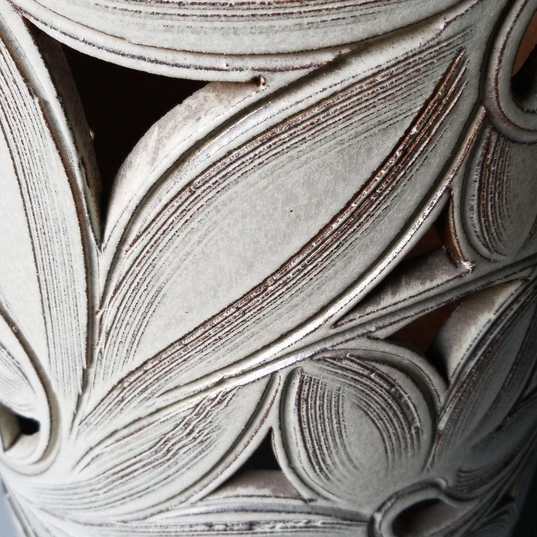 くりーむ 信楽焼傘立て 大容量❗ 白唐草彫 高さ４７cm