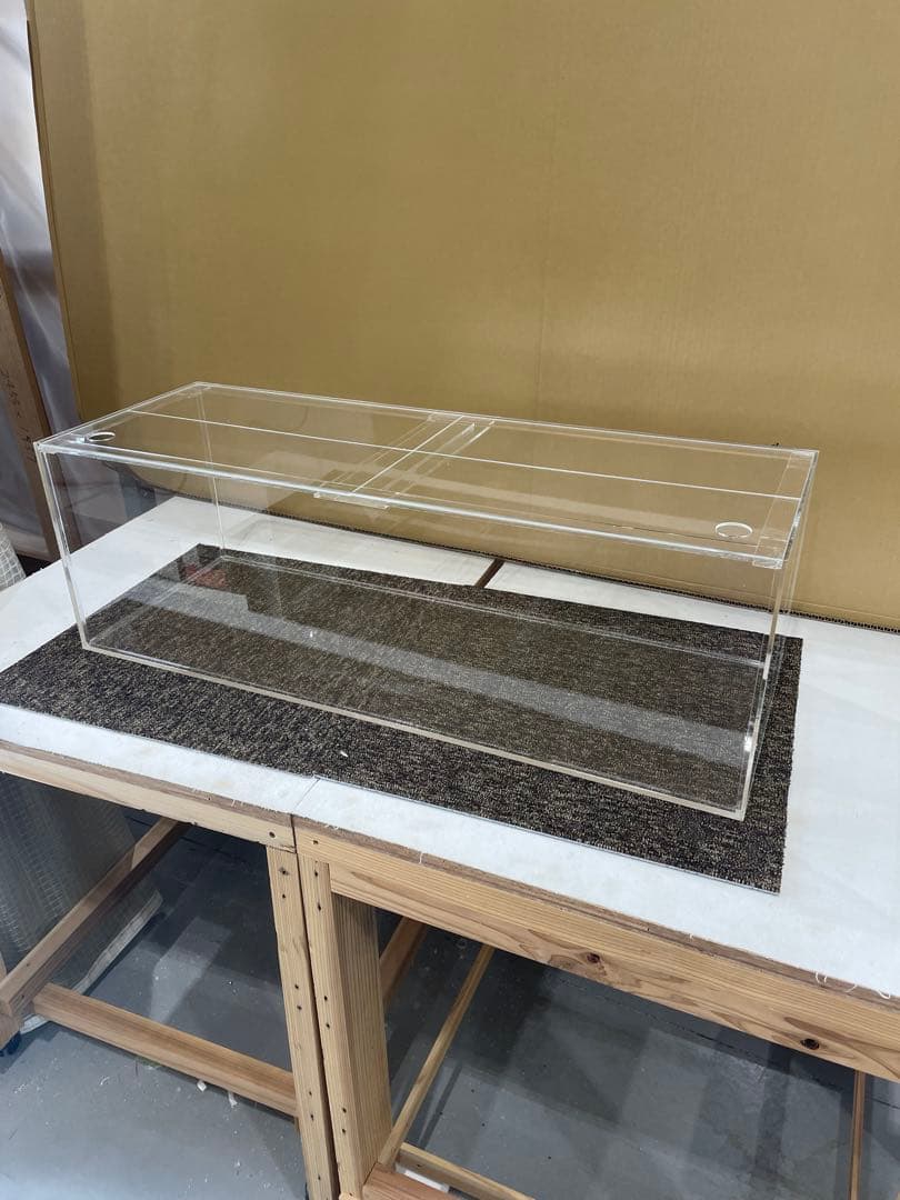 アクリル水槽4mmクリア、w900.d320.h300蓋4枚付き。