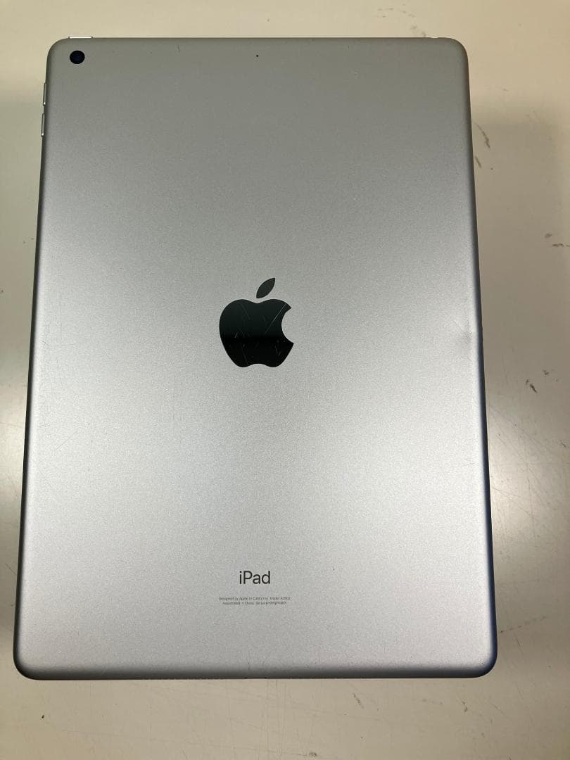 iPad 第9世代　256GB シルバー　Wi-Fiモデル カバーガラスつき