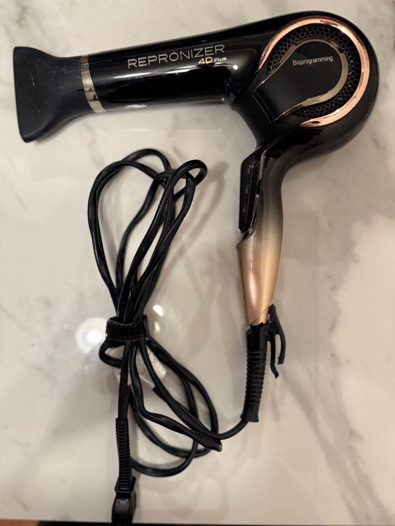 REPRONIZER 4D Plus　ドライヤー
