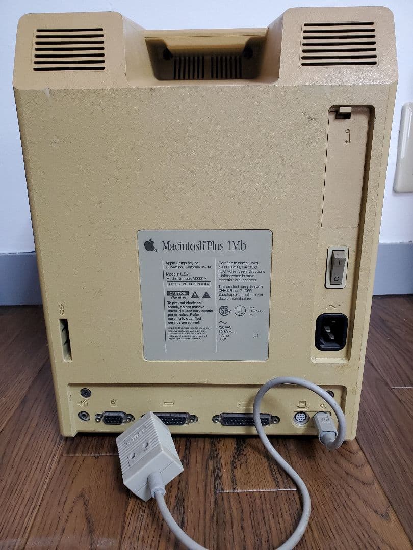 Apple Macintosh Plus 1MB デスクトップ ドライブ マウス