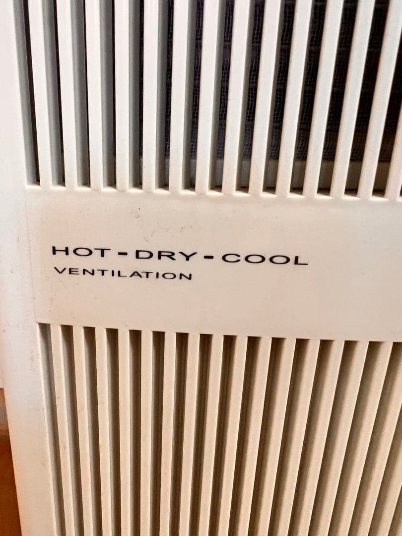 CORONA CWH-1814 コロナ窓用エアコン 暖房冷房窓用リモコンある