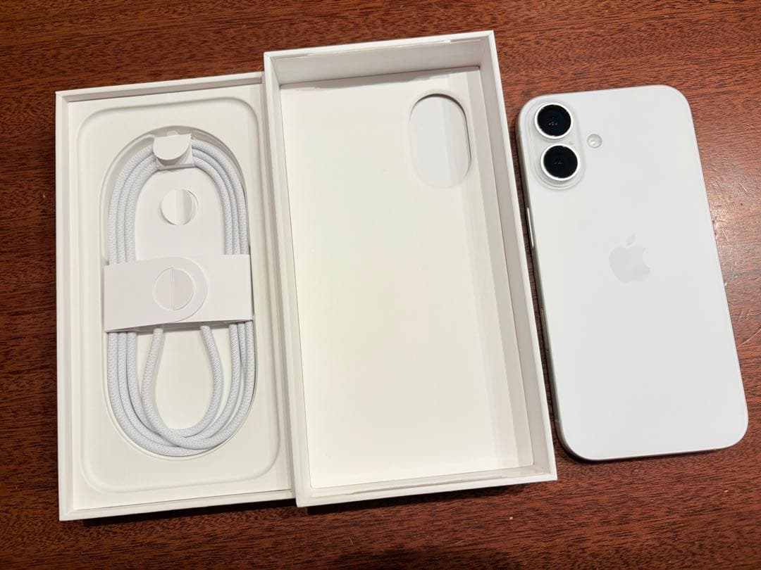 【土日限定価格】Apple iPhone16 128GB ホワイト SIMフリー