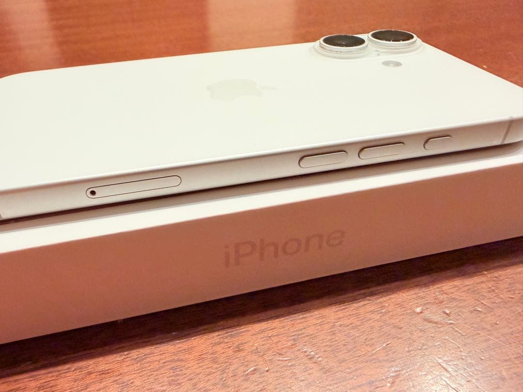 【土日限定価格】Apple iPhone16 128GB ホワイト SIMフリー