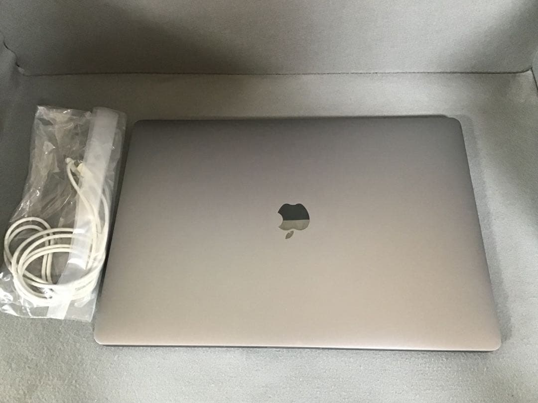 MacBook Pro 16インチ 1TB 64GB 8コア i9