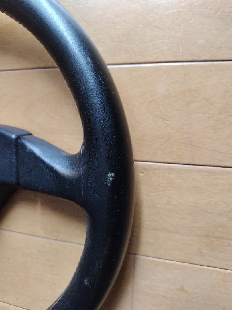 Momo Cobra OD355mm ボス2種付