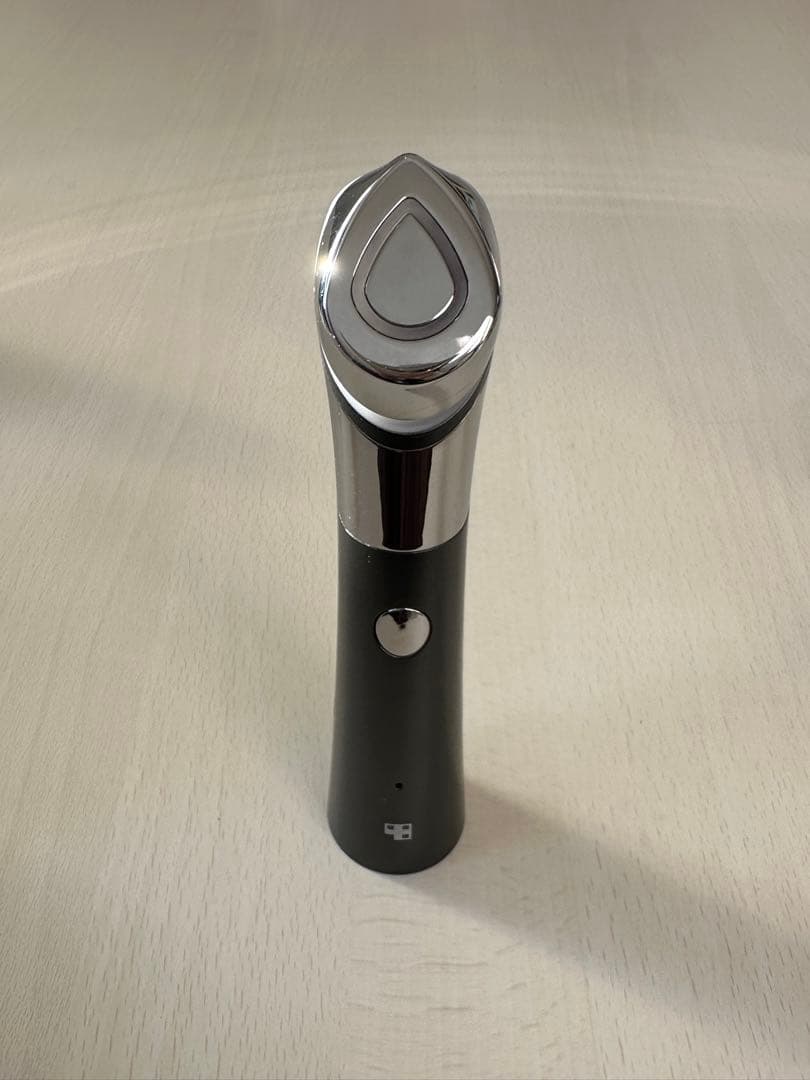 【美顔器】USB-C 充電式 コンパクト 振動 温熱 毛穴ケア