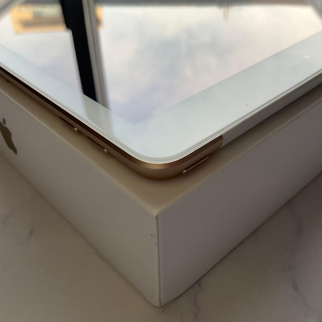 【良品】Apple iPad 第5世代 Wi-Fi Cellular 32GB