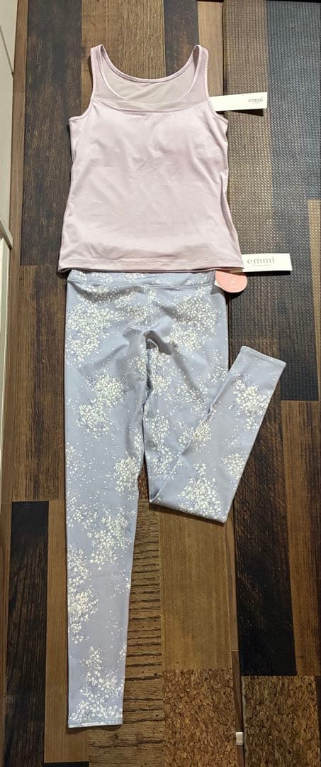 新品　エミヨガ　タンクトップ＆レギンス サイズ0 S