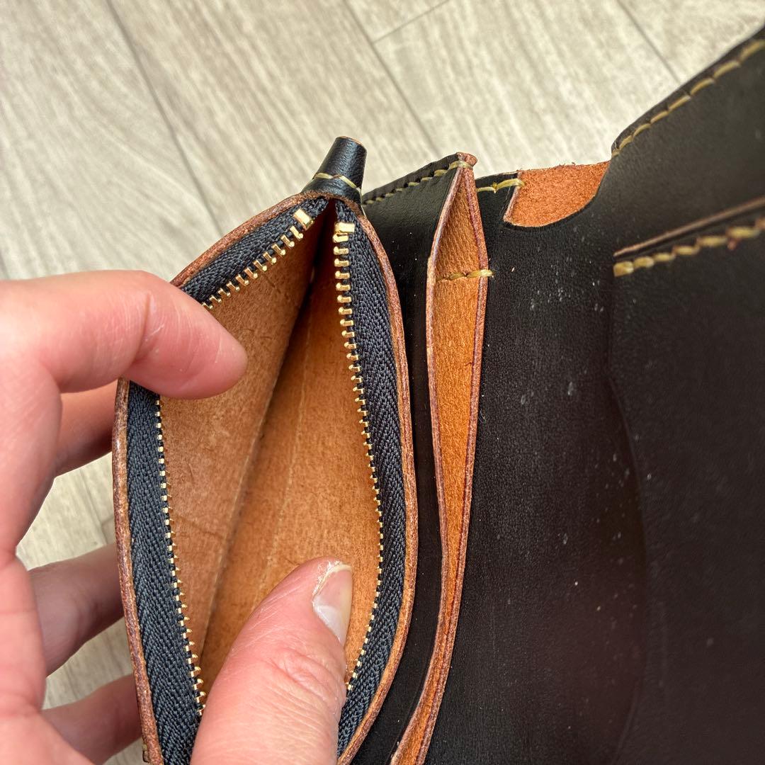 【茶芯ブラック】トラッカーウォレット　ミドル　真鍮　お札を折らずに収納　タイプA