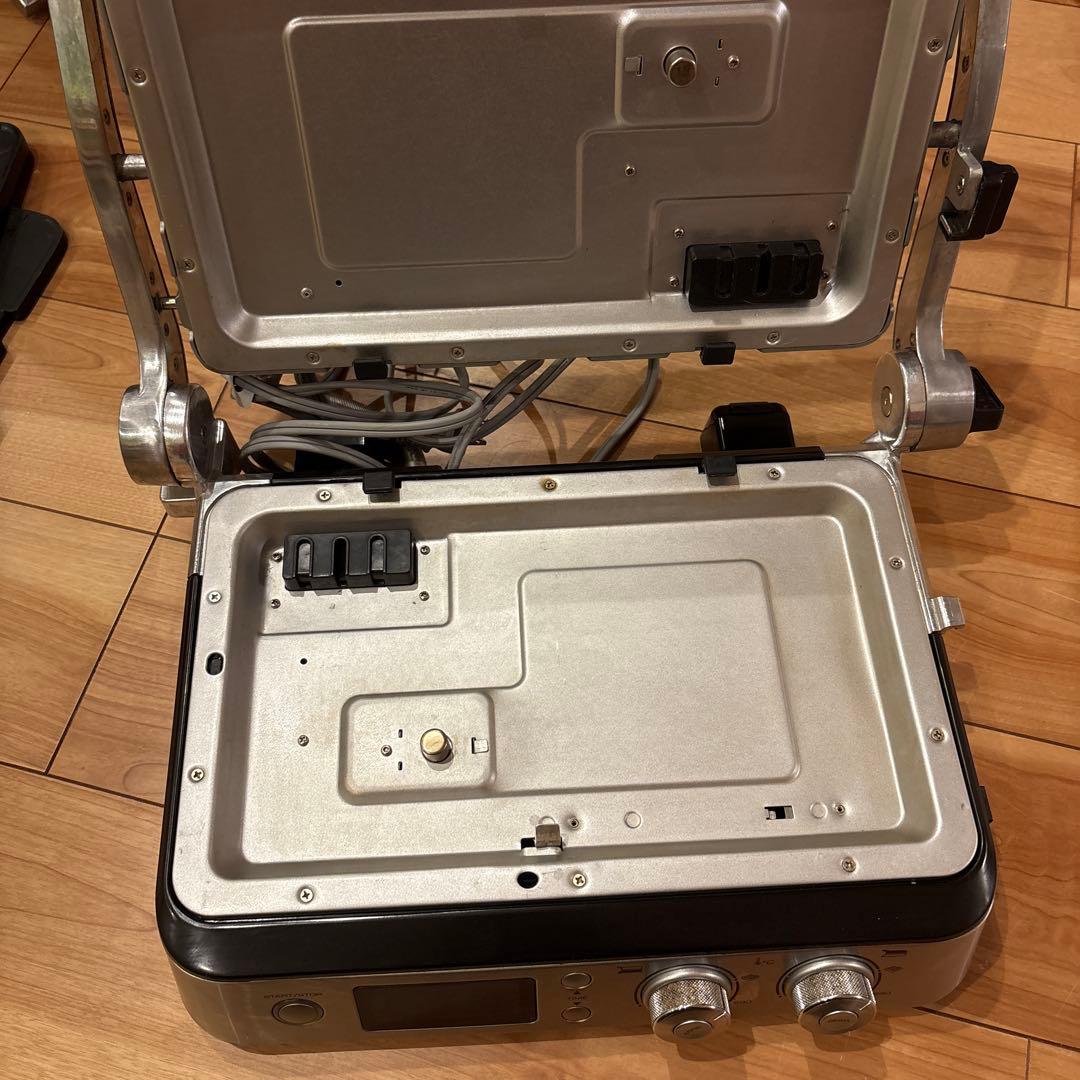 デロンギマルチグリルBBQ&コンタクトグリルプレート　CGH1011DJ