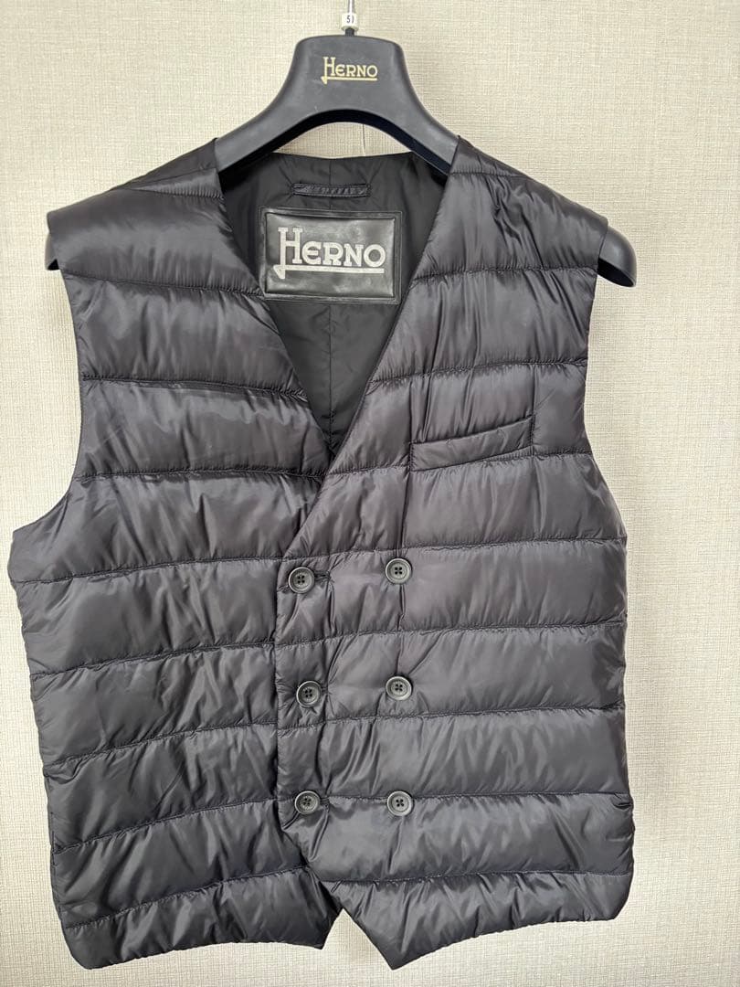 Herno ブラック ダウンベスト ダブルボタン