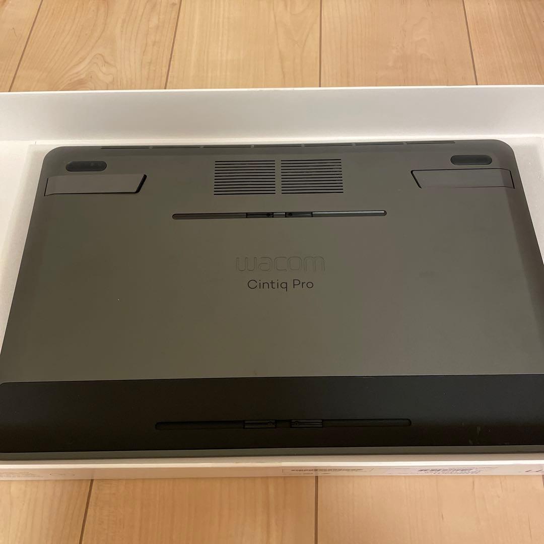 【美品】Wacom Cintiq Pro 16（DTH-1620/AK0）