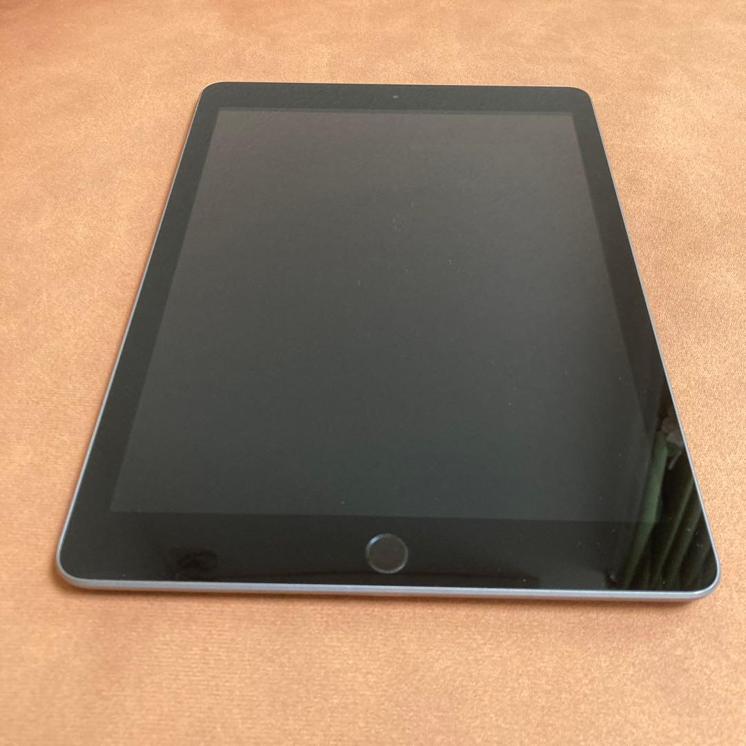 55 電池最良好☆会館比較的美品☆iPad6第6世代 32GB WIFIモデル☆