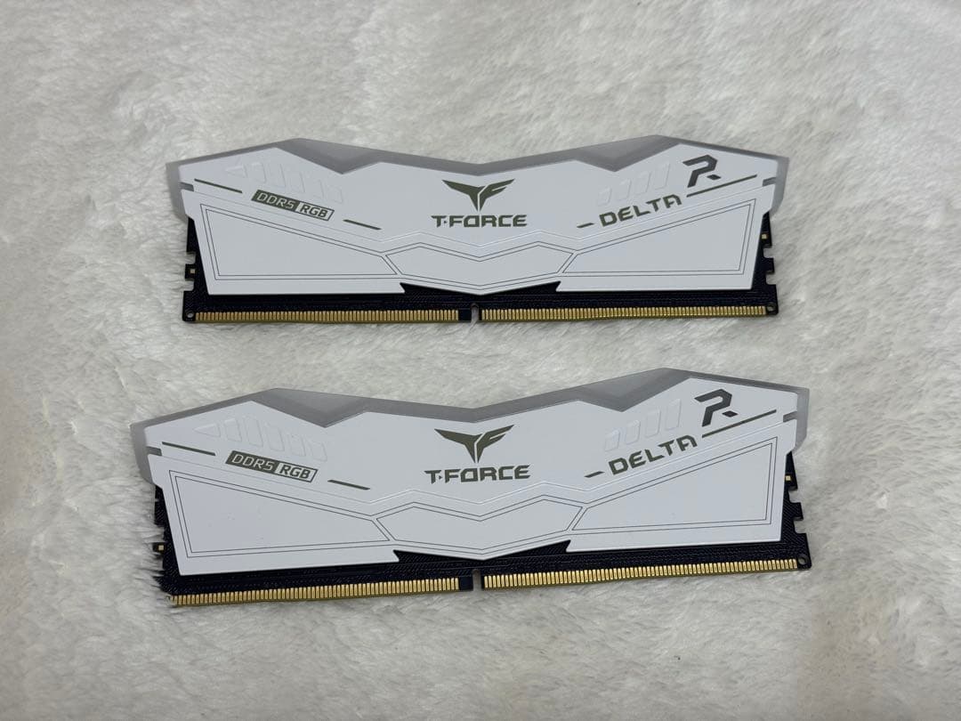 メモリー T-FORCE DELTA RGB 32GB 16x2 DDR5 6000MHz