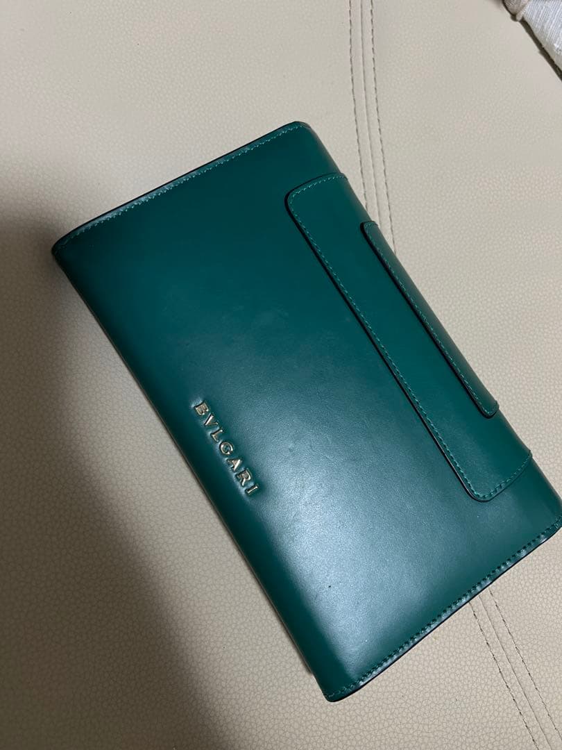 BULGARI 緑色 レザー 長財布