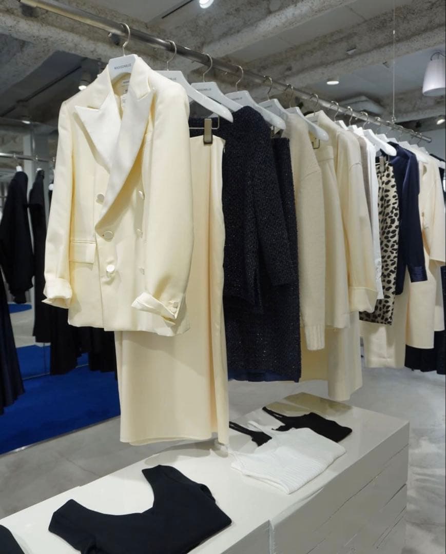 【新品】マディソンブルー W6B ダブルブレスト タキシードジャケット00サイズ