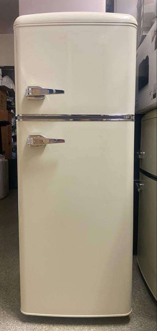 近隣地域限定　送料無料❗️ レトロ調　ノンフロン冷凍冷蔵庫