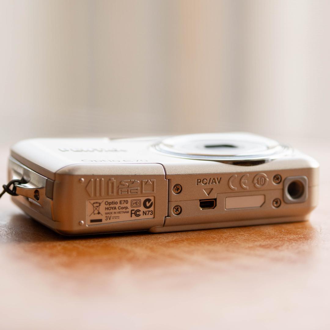 【単3電池で動く平成レトロなコンデジ】PENTAX optio E70