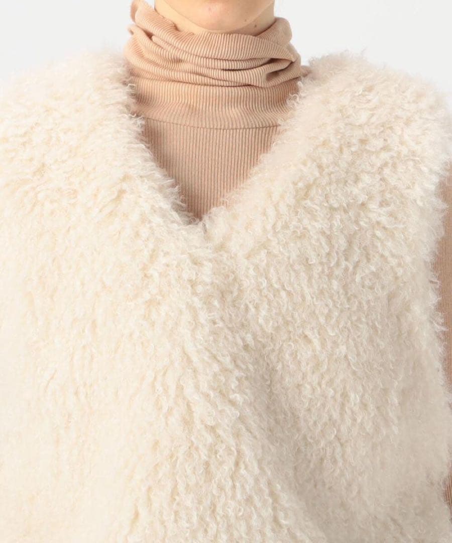 【美品】 Ballsey トゥモローランド プードルファー Vネックベスト