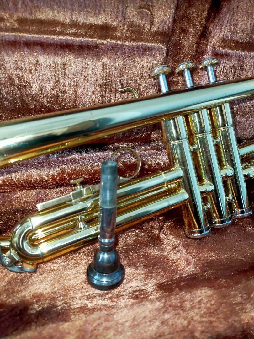 YAMAHA　ヤマハ　トランペット　ytr 235 　金色　ケース付　付属品あり