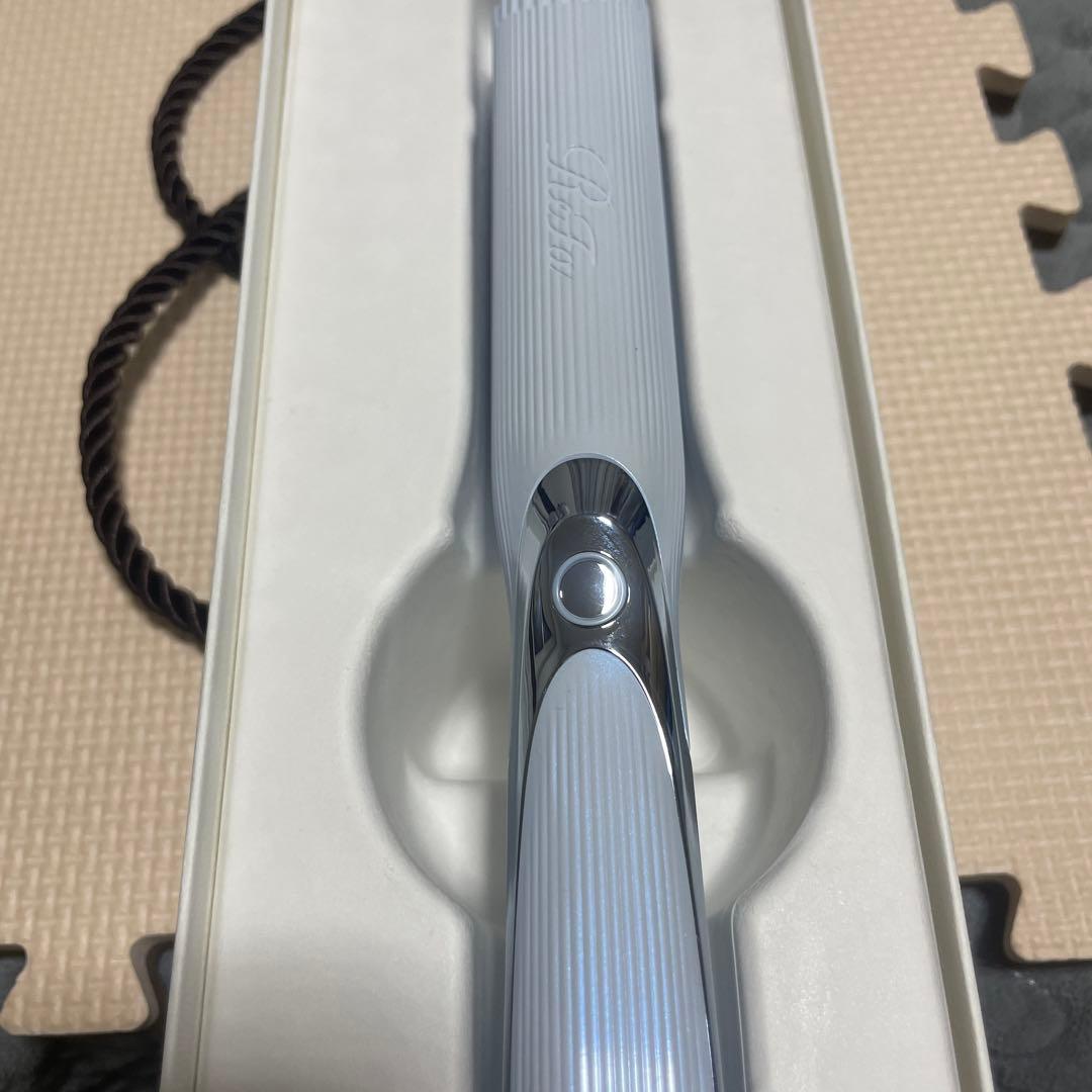 リファ ストレートアイロン プロ（ホワイト） (箱付き)