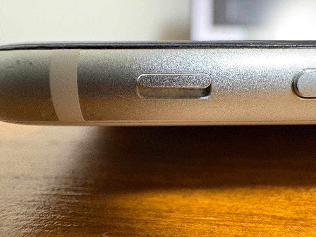 iPhoneSE 第２世代 128GB MXD12J/A