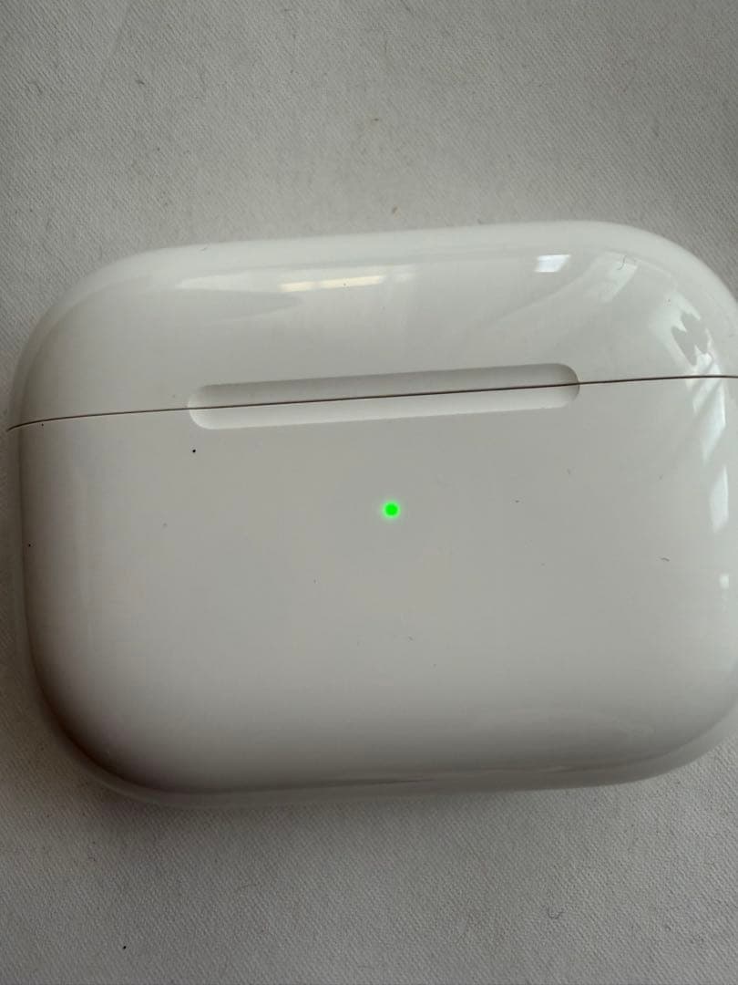 Apple AirPods Pro（第1世代）です。