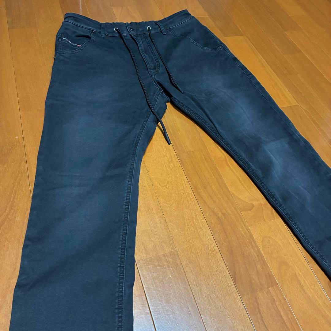 ディーゼル　最新定番カラーブラック　ジョグジーンズ　30インチ　436