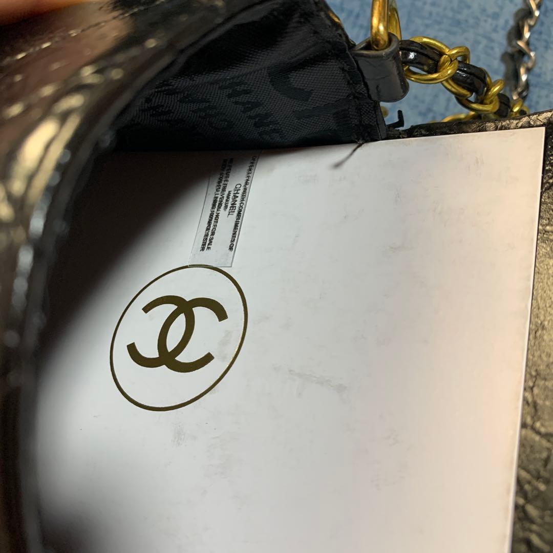 CHANEL ノベルティ　スマホショルダー＆ケース