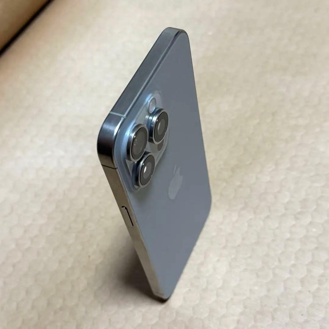 ズ*イ 【美品】Apple iPhone15 Pro Max 256GB