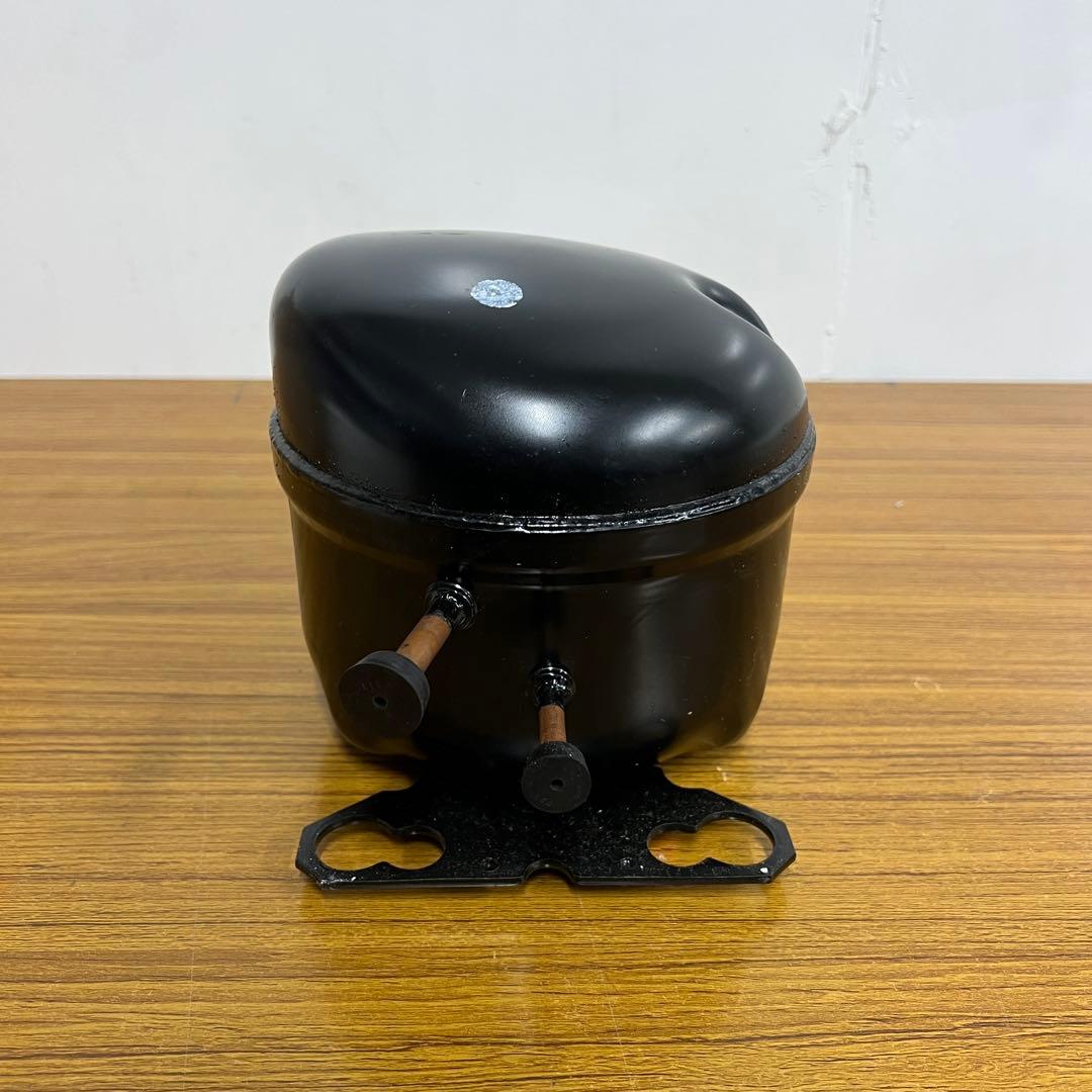 未使用 冷媒 CE45Y-Z 41000165コンプレッサー パーツ