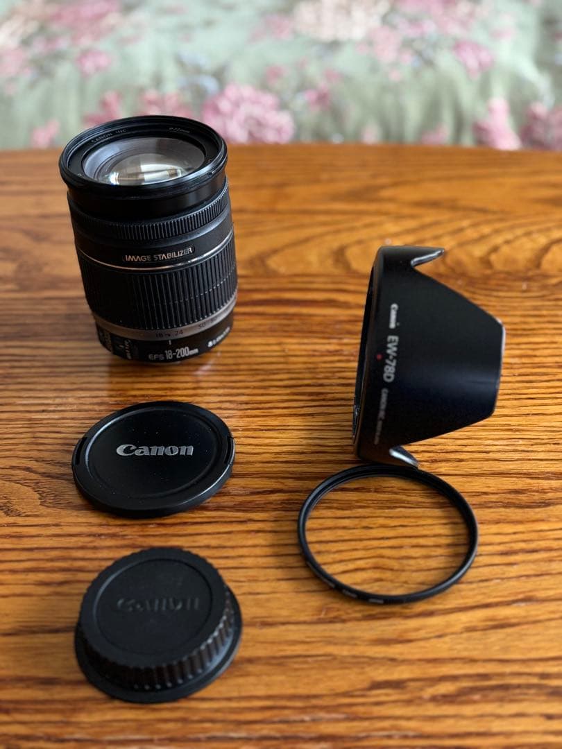 Canon EF-S 18-200mm f/3.5-5.6 IS キャノン